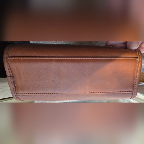 Vintage COACH Regina Bag #9983 British Tan Leather 90s Satchel - Picture 6 of 11